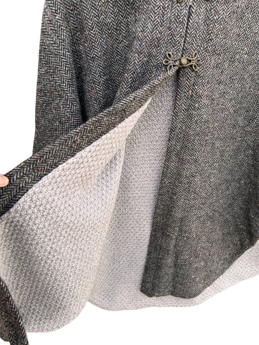 Aran Womens Tweed Poncho W/ Hood Size M/L Herringbone Merino Wool Sweater Lined - Picture 14 of 14
